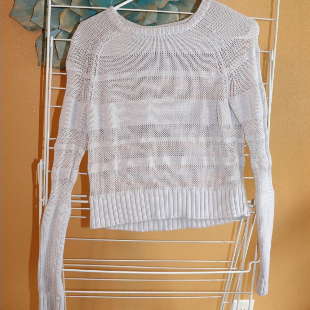 Long sleeve grey sweater